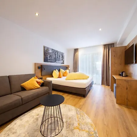 Πανσιόν Haus Stefanie 3*