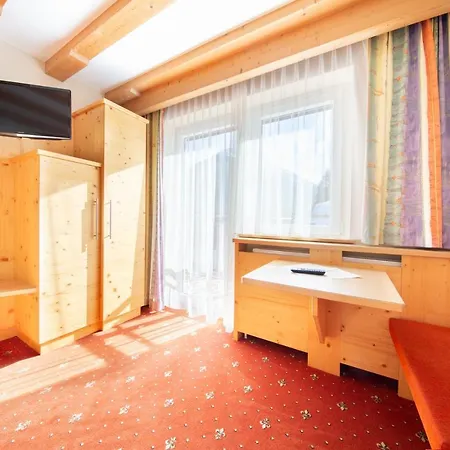 Гостевой дом Haus Stefanie Зёльден