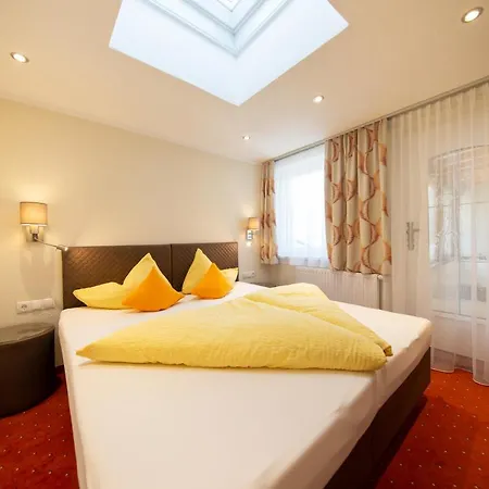 Haus Stefanie Гостевой дом 3*